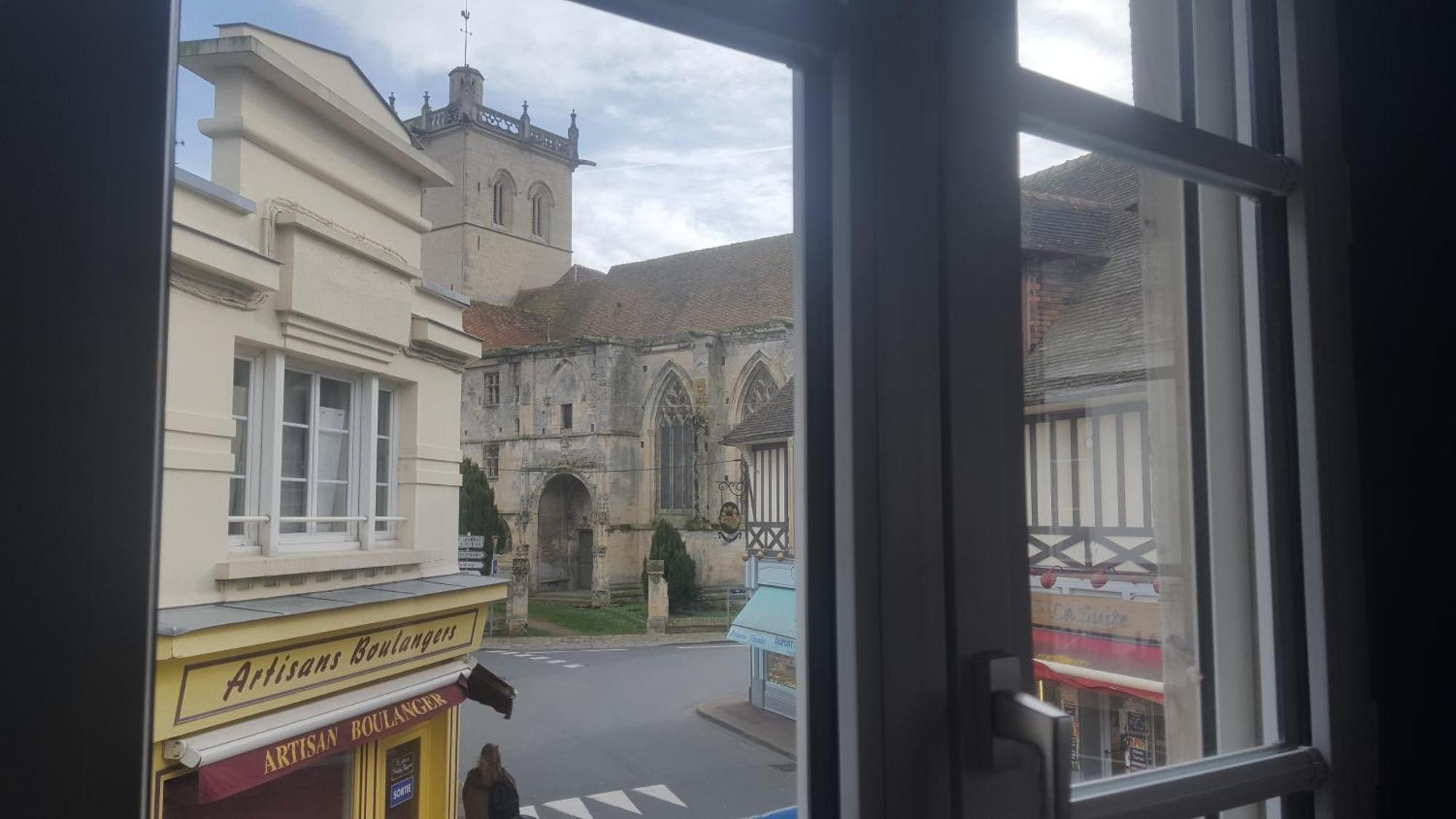 Appartement Appt De Charme En Plein Coeur Historique à Dives-sur-Mer Extérieur photo